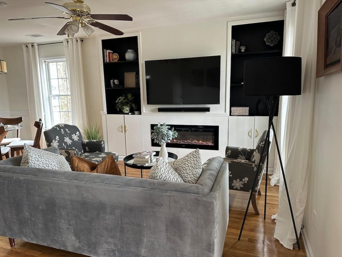 Vine City Home - Duplex - 3 Mins From Gwcc & Mercedes- Benz Stadium 애틀랜타 객실 사진