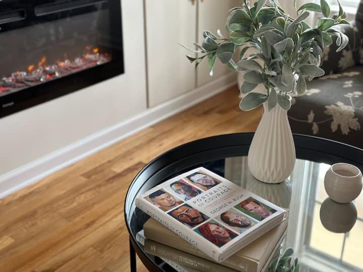 Vine City Home - Duplex - 3 Mins From Gwcc & Mercedes- Benz Stadium 애틀랜타 객실 사진